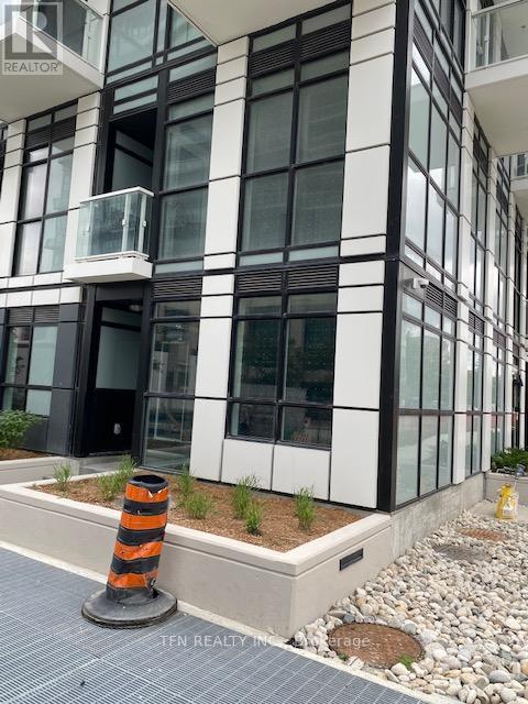 106 - 251 Manitoba Street, Toronto, Ontario  M8Y 1C9 - Photo 2 - W13142808