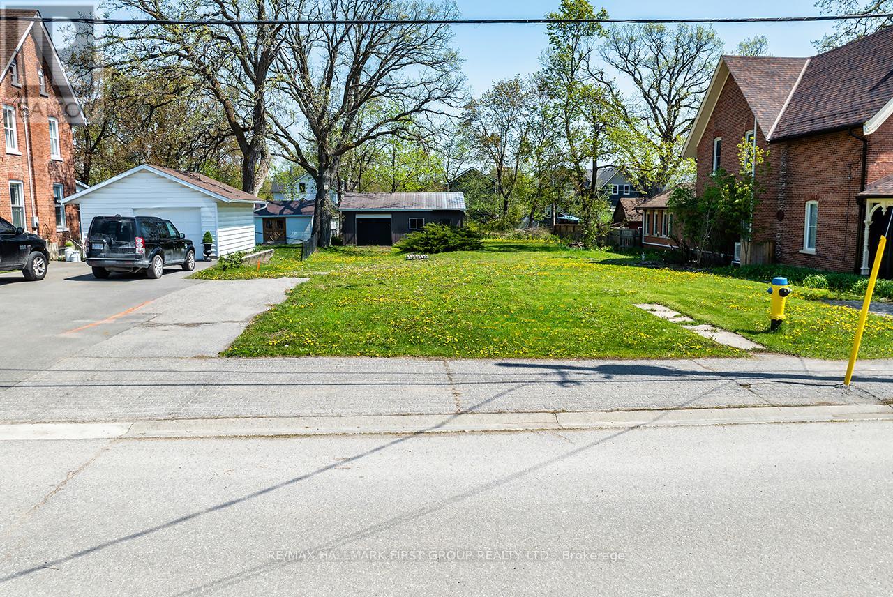 38 Oak Street, Kawartha Lakes (Fenelon Falls), Ontario  K0M 1N0 - Photo 8 - X13076758
