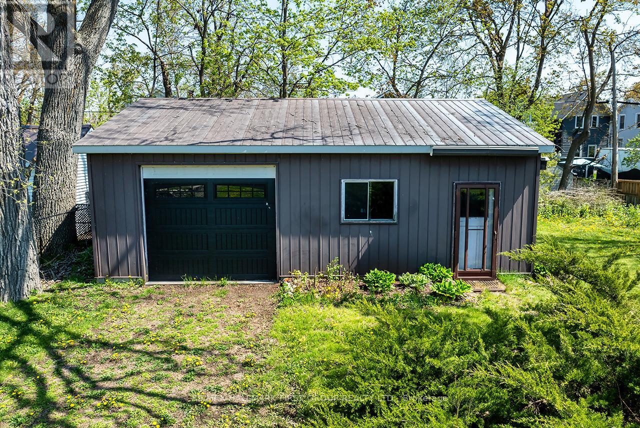 38 Oak Street, Kawartha Lakes (Fenelon Falls), Ontario  K0M 1N0 - Photo 9 - X13076758