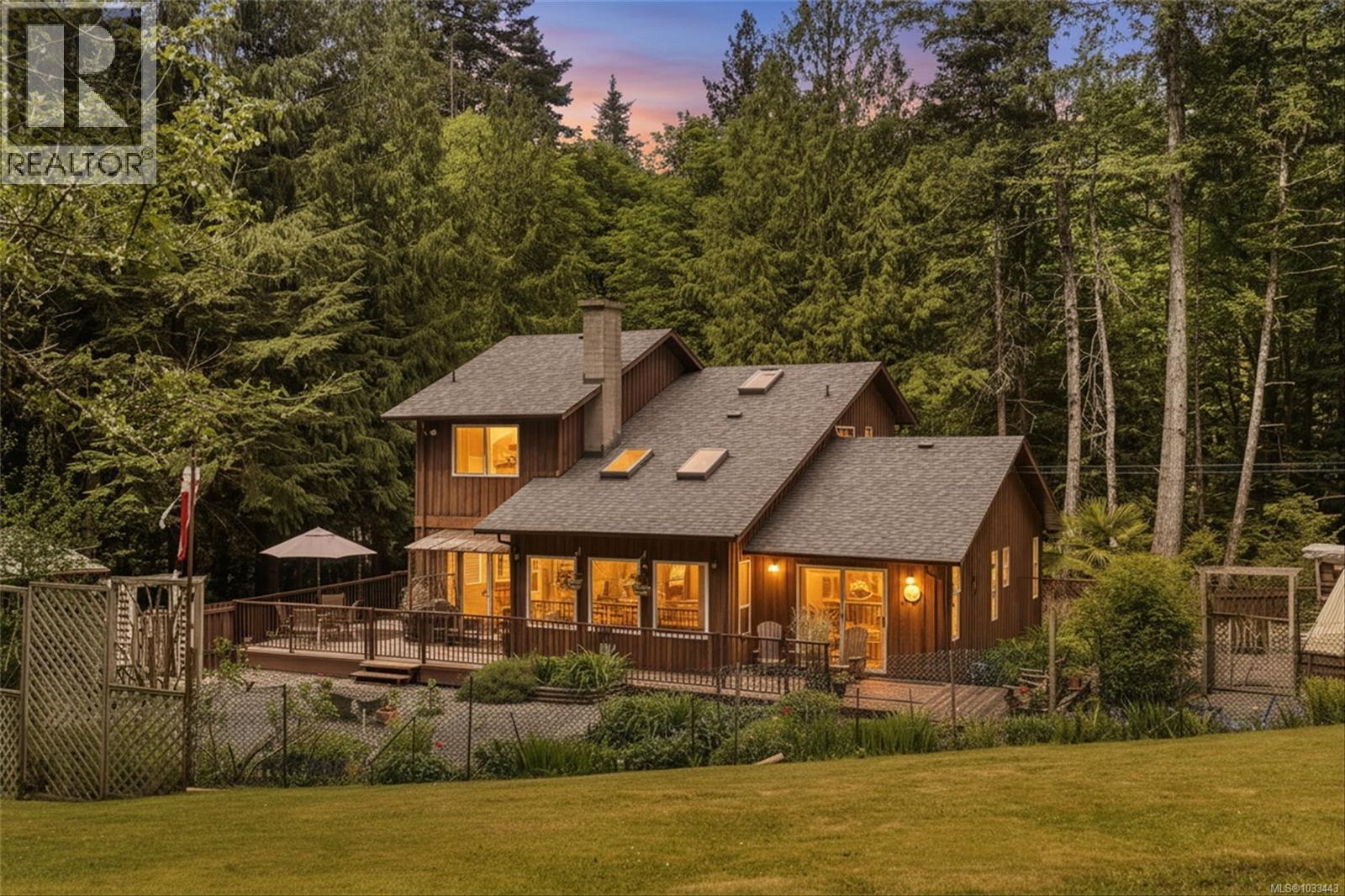 5729 East Sooke Rd, Sooke, British Columbia  V9Z 0Z6 - Photo 1 - 1033443
