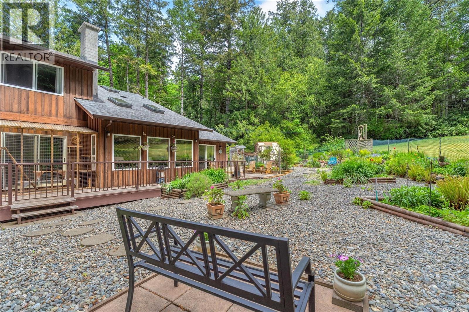 5729 East Sooke Rd, Sooke, British Columbia  V9Z 0Z6 - Photo 32 - 1033443