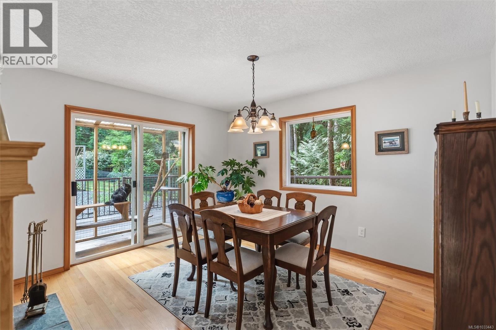 5729 East Sooke Rd, Sooke, British Columbia  V9Z 0Z6 - Photo 6 - 1033443