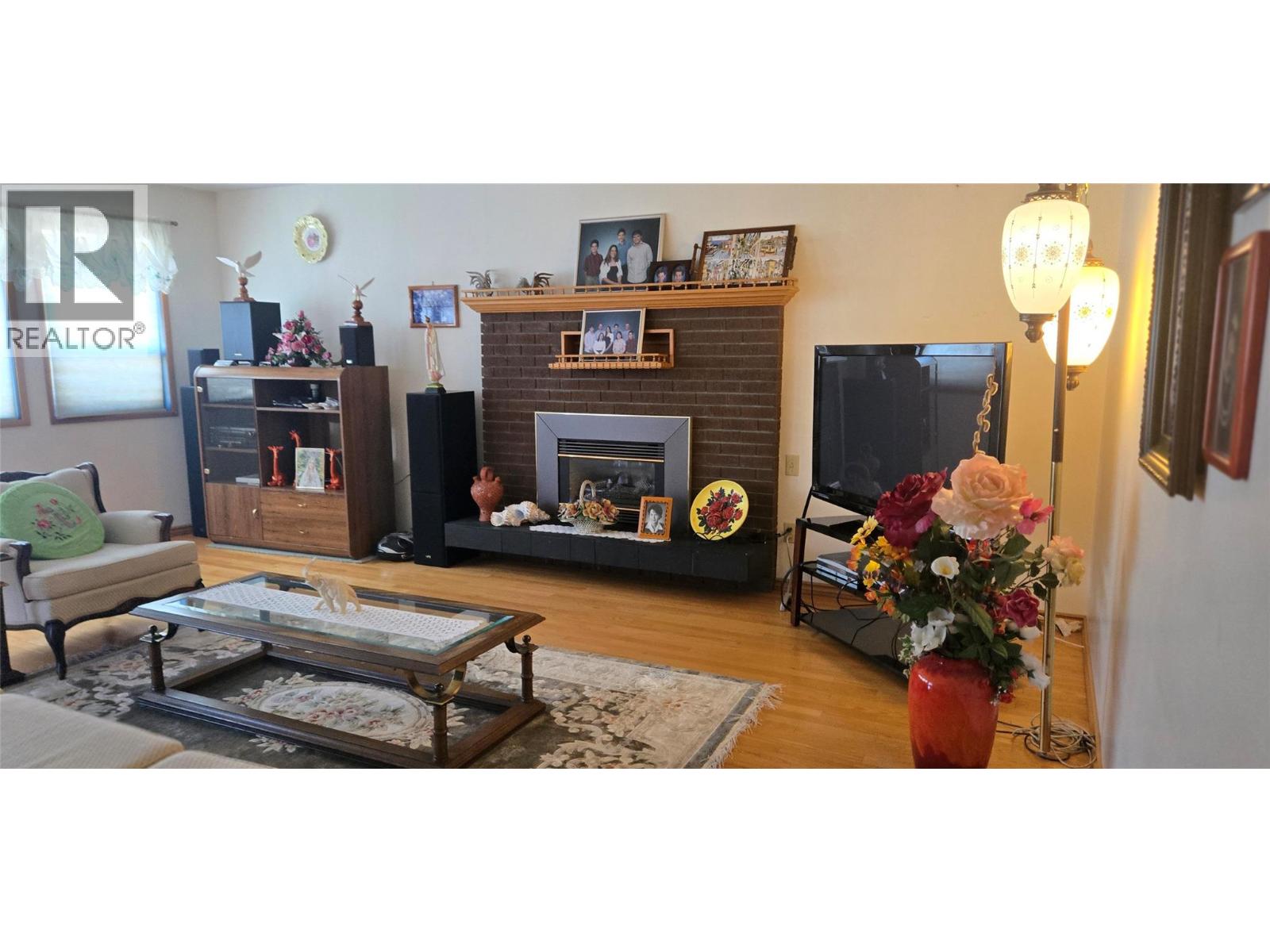 10 Spruce Court, Osoyoos, British Columbia  V0H 1V3 - Photo 4 - 10387950