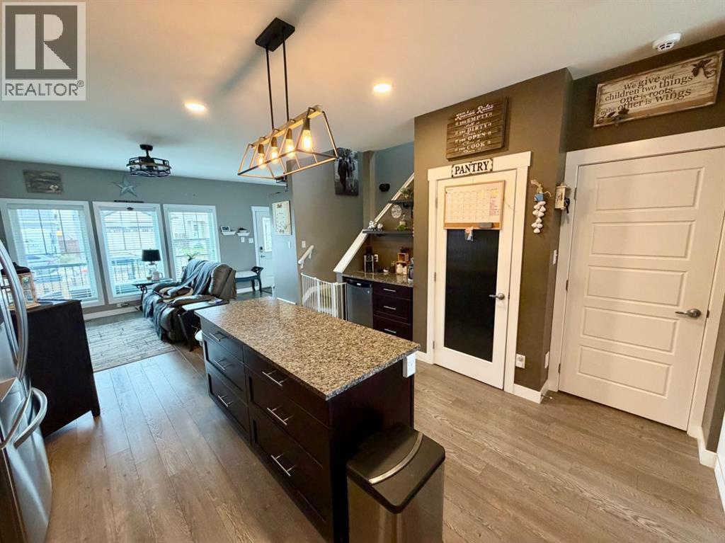 527 Moonlight Lane W, Lethbridge, Alberta  T1J 5K1 - Photo 12 - A2312472