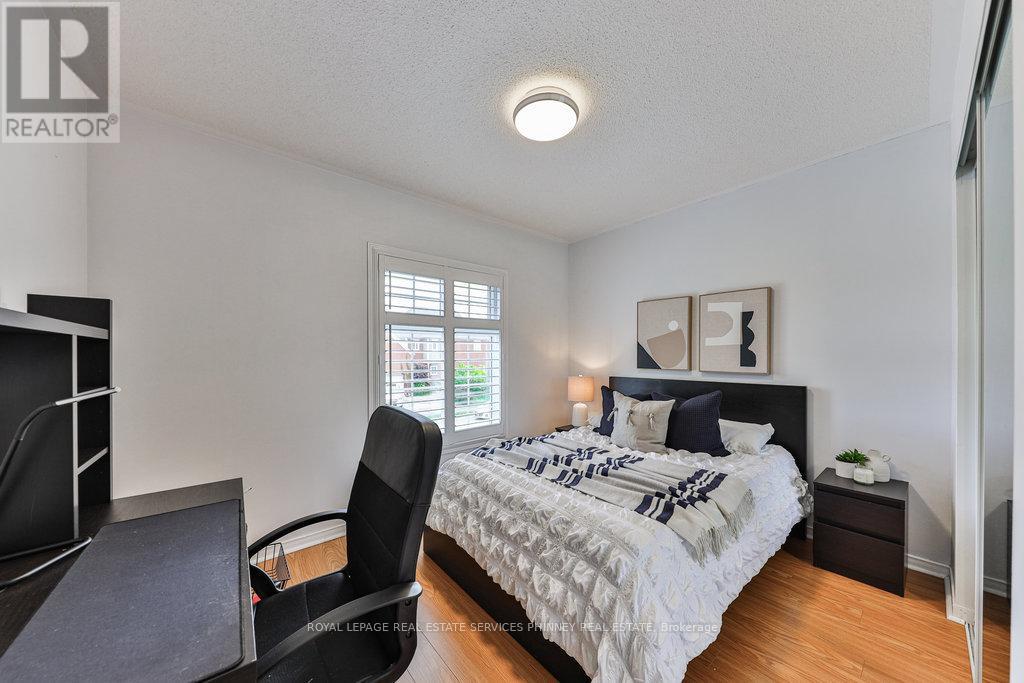 200 Lexington Road, Oakville, Ontario  L6H 6L6 - Photo 19 - W13144052