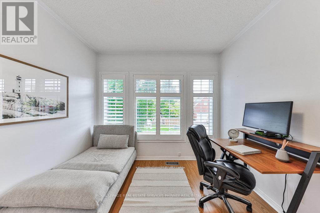 200 Lexington Road, Oakville, Ontario  L6H 6L6 - Photo 21 - W13144052