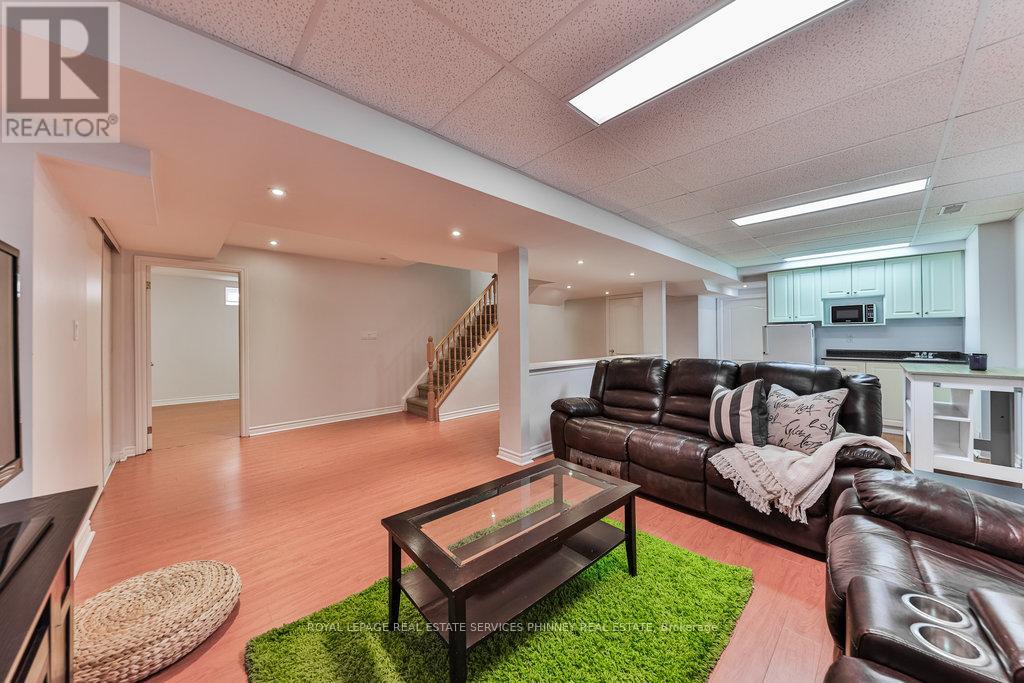 200 Lexington Road, Oakville, Ontario  L6H 6L6 - Photo 24 - W13144052