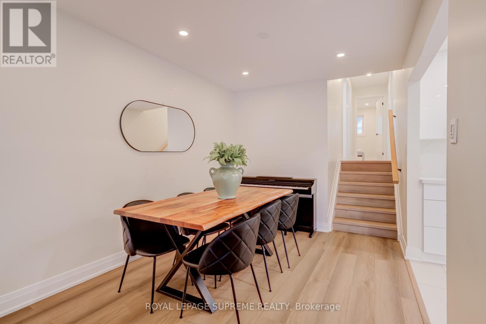 143 Voltarie Crescent, Mississauga, Ontario  L5A 2A5 - Photo 10 - W13144146