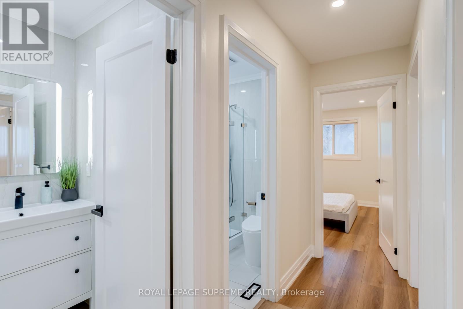 143 Voltarie Crescent, Mississauga, Ontario  L5A 2A5 - Photo 17 - W13144146