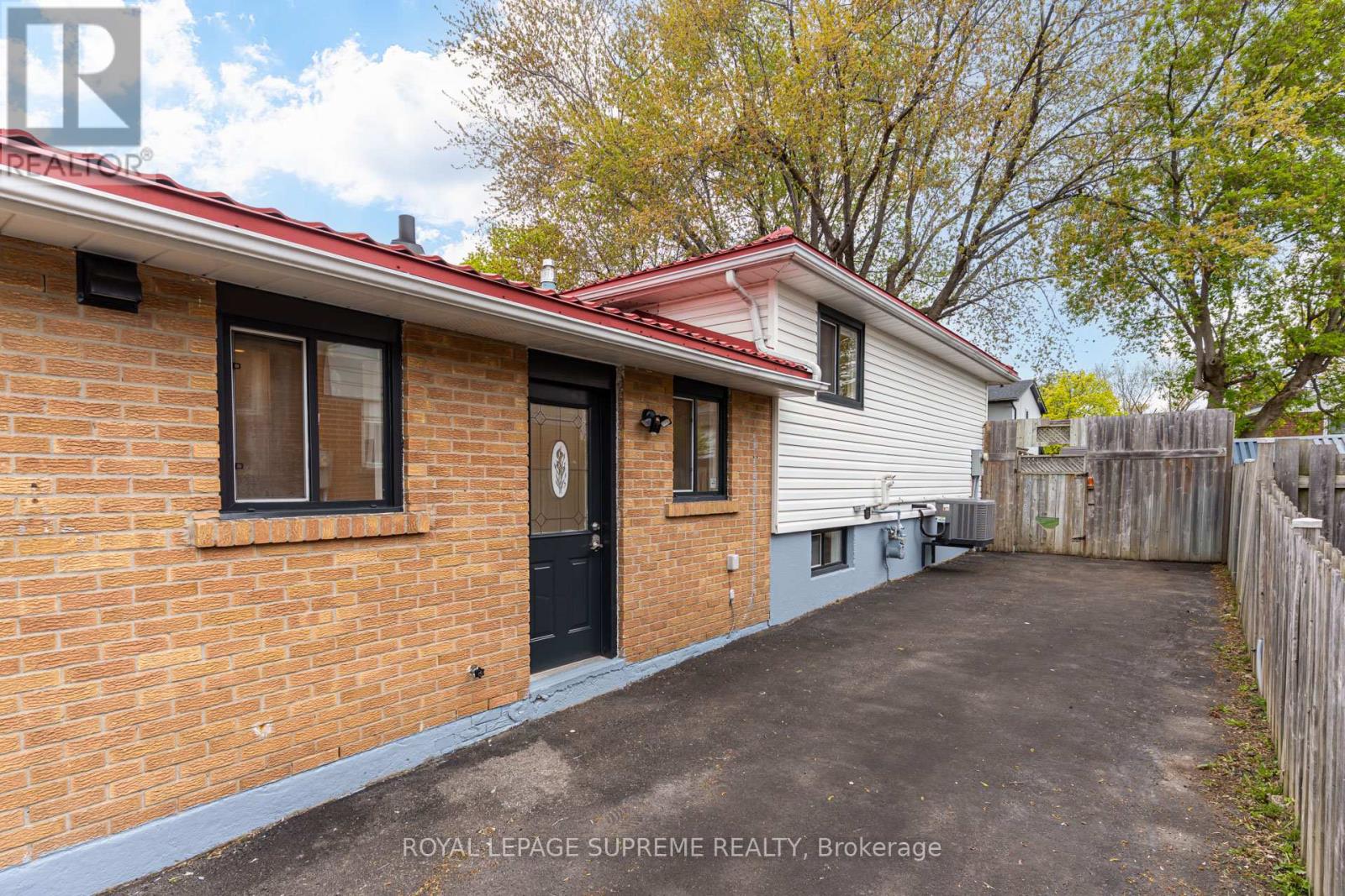 143 Voltarie Crescent, Mississauga, Ontario  L5A 2A5 - Photo 27 - W13144146