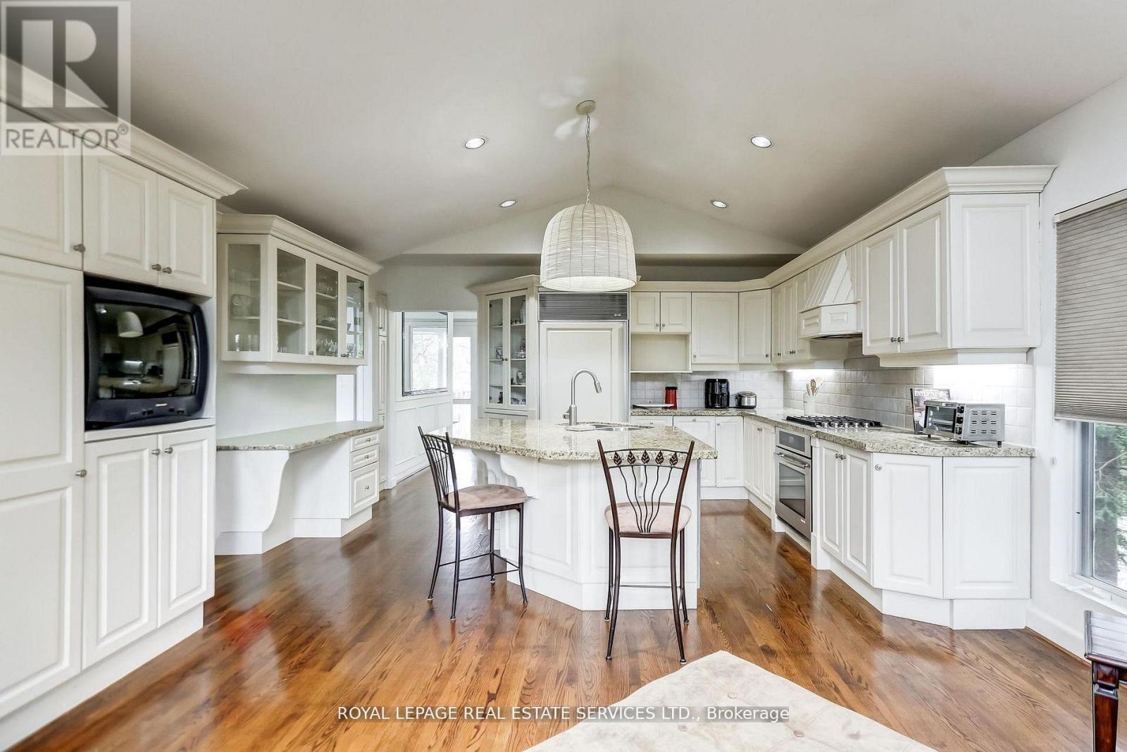 32 Edenbrook Hill, Toronto, Ontario  M9A 3Z6 - Photo 12 - W13144162