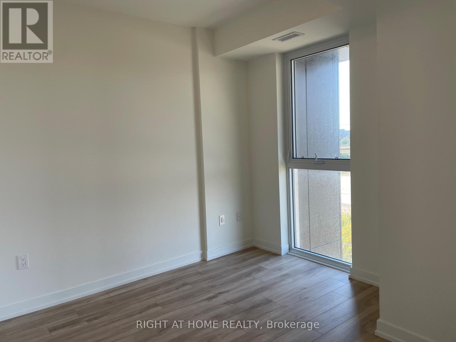 206 - 345 Wheat Boom Drive, Oakville, Ontario  L6H 7X4 - Photo 13 - W13144194