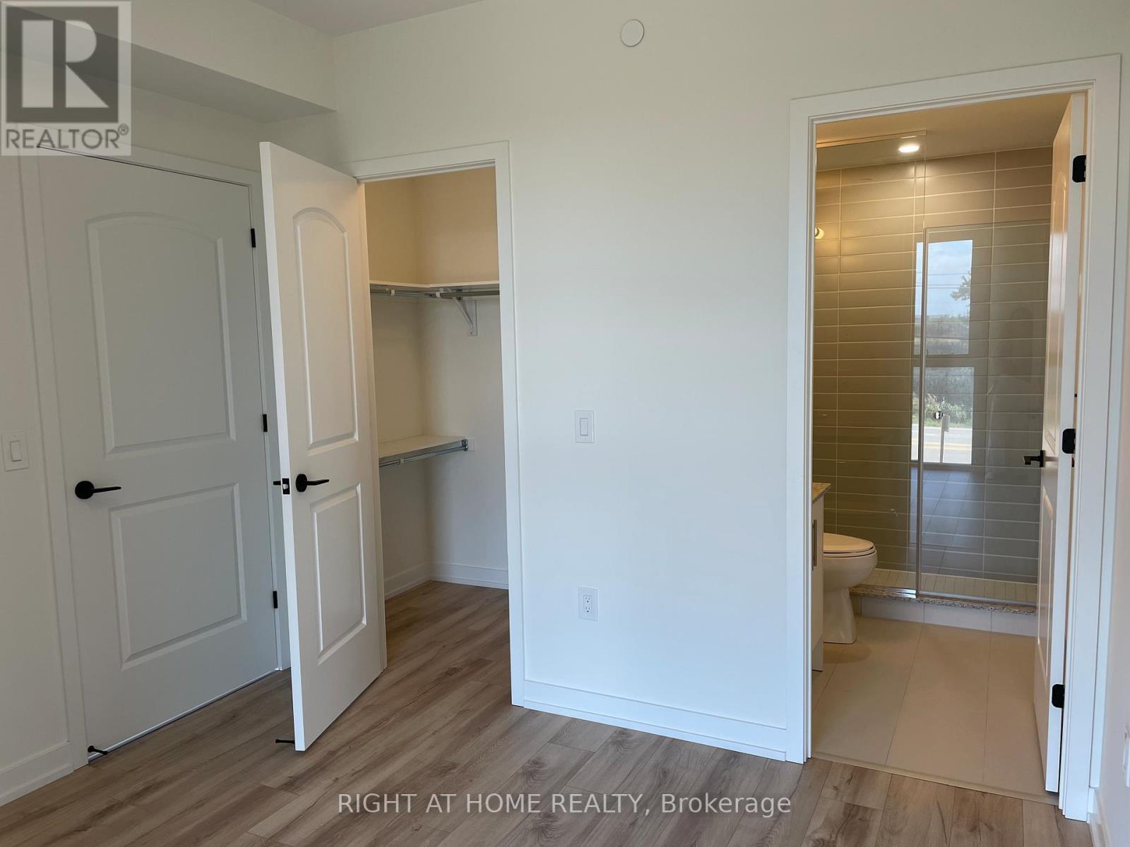 206 - 345 Wheat Boom Drive, Oakville, Ontario  L6H 7X4 - Photo 16 - W13144194