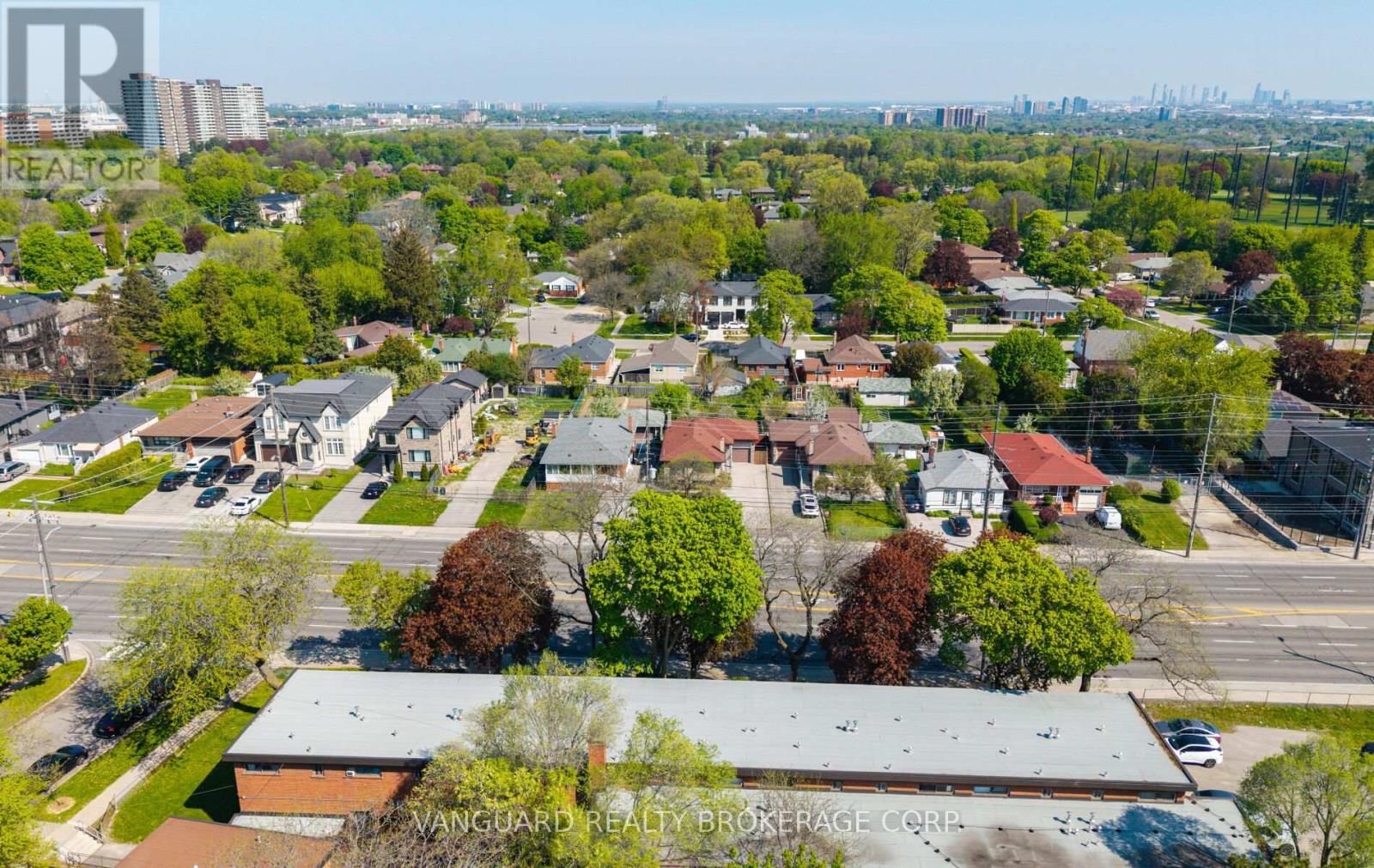 182 Dixon Road, Toronto, Ontario  M9P 2L8 - Photo 2 - W13144198