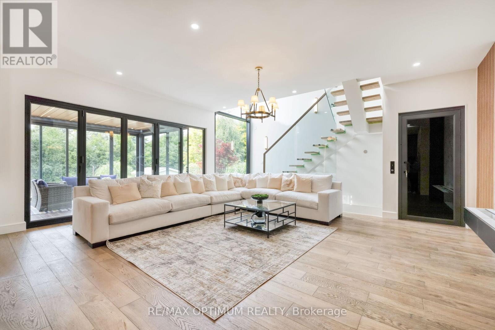 47 Moore Street, Brampton, Ontario  L6X 1V2 - Photo 8 - W13144252