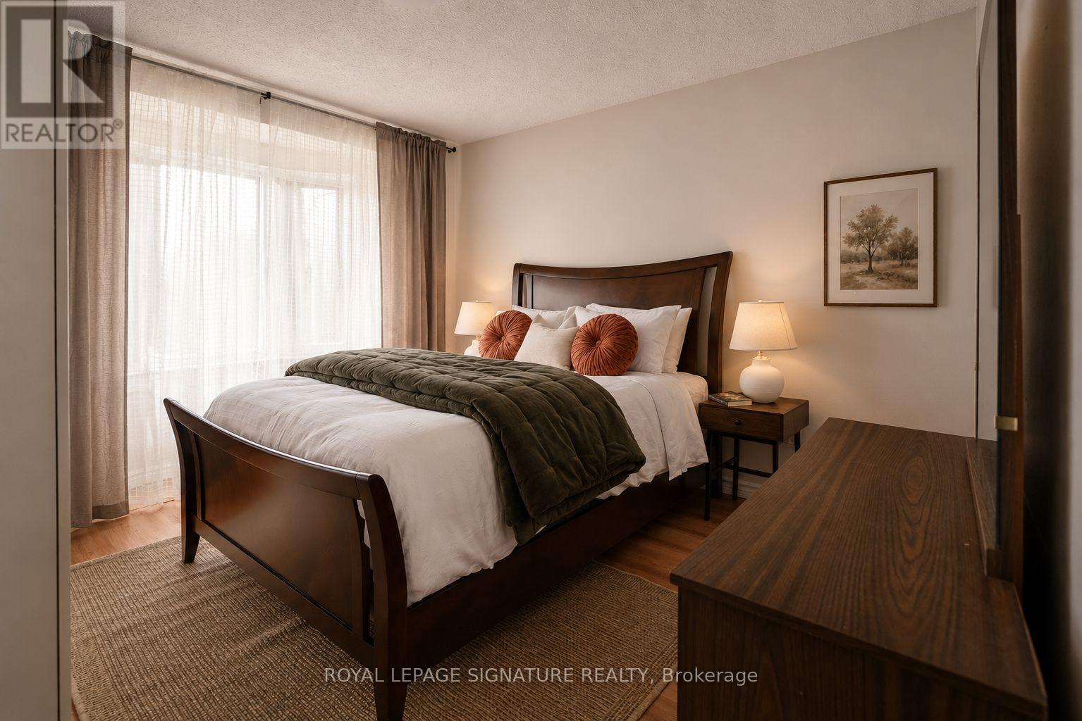 13 Auburn Avenue, Toronto, Ontario M6H 2L6 - Photo 12 - W13144258