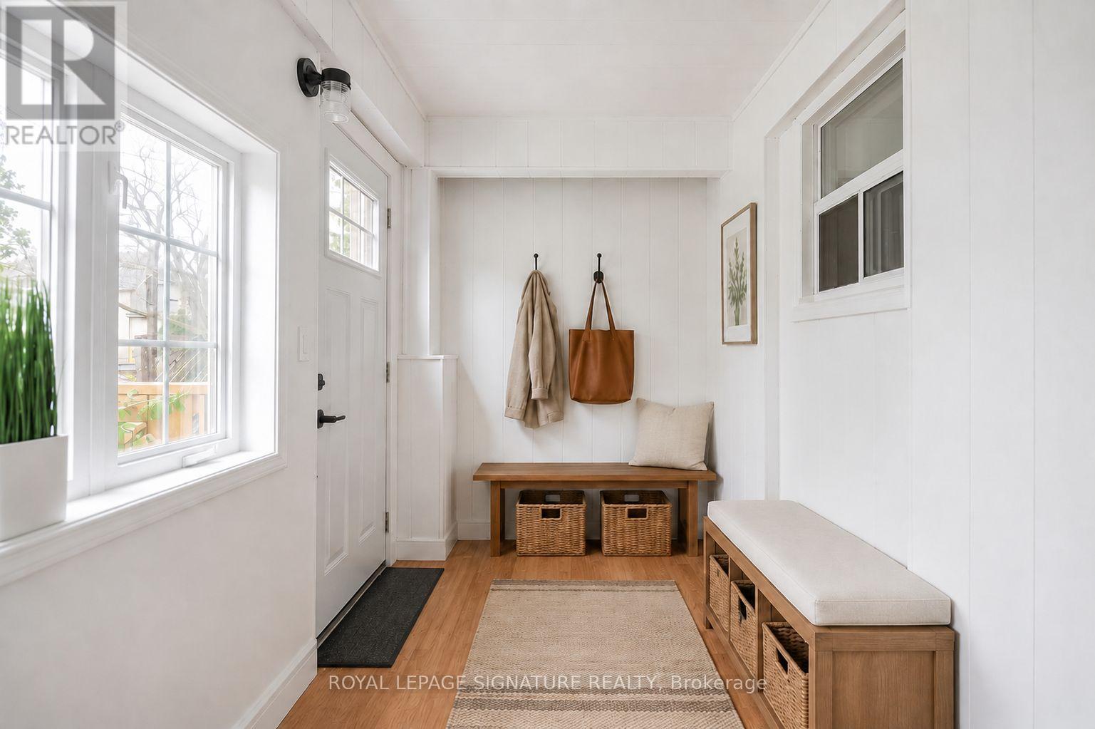 13 Auburn Avenue, Toronto, Ontario M6H 2L6 - Photo 2 - W13144258