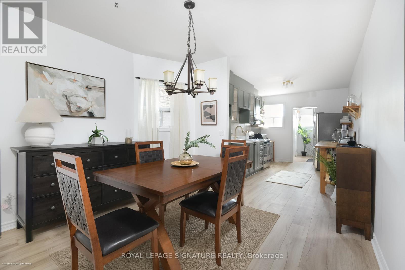 13 Auburn Avenue, Toronto, Ontario M6H 2L6 - Photo 9 - W13144258