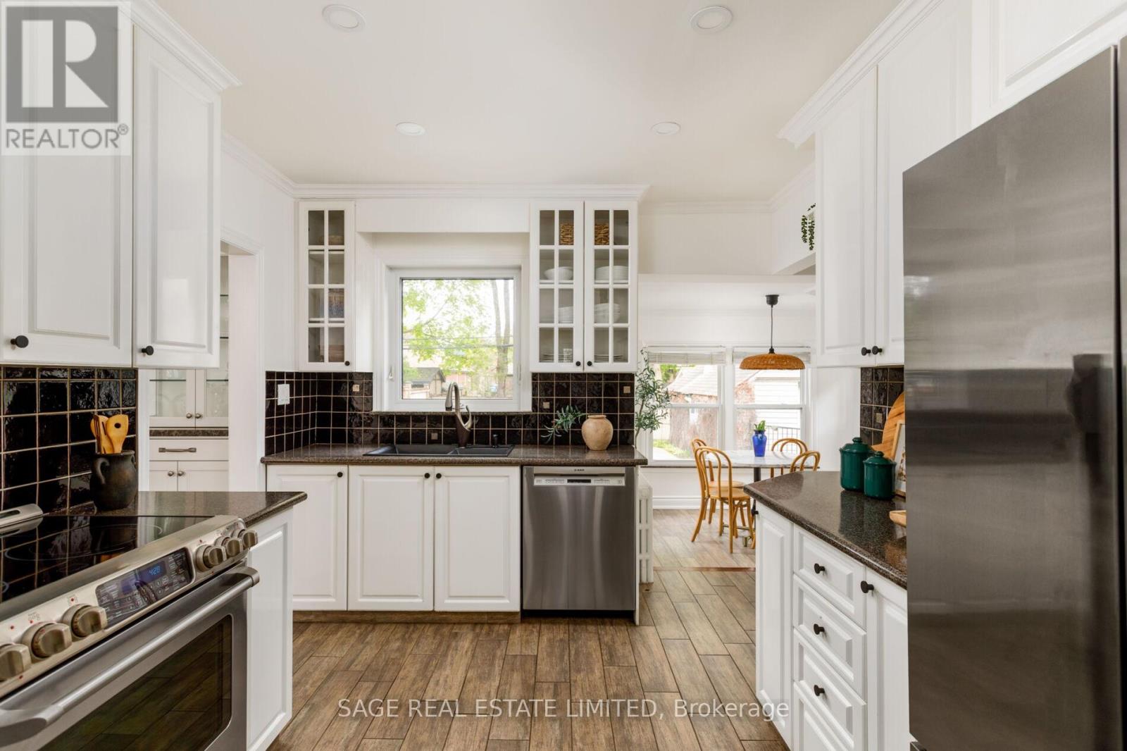 25 Cliveden Avenue, Toronto, Ontario  M8Z 3M7 - Photo 14 - W13144276