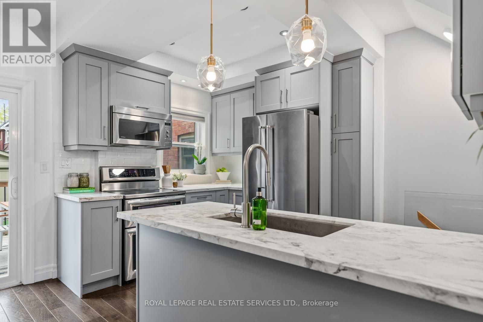 494 Durie Street, Toronto, Ontario  M6S 3G7 - Photo 14 - W13144336