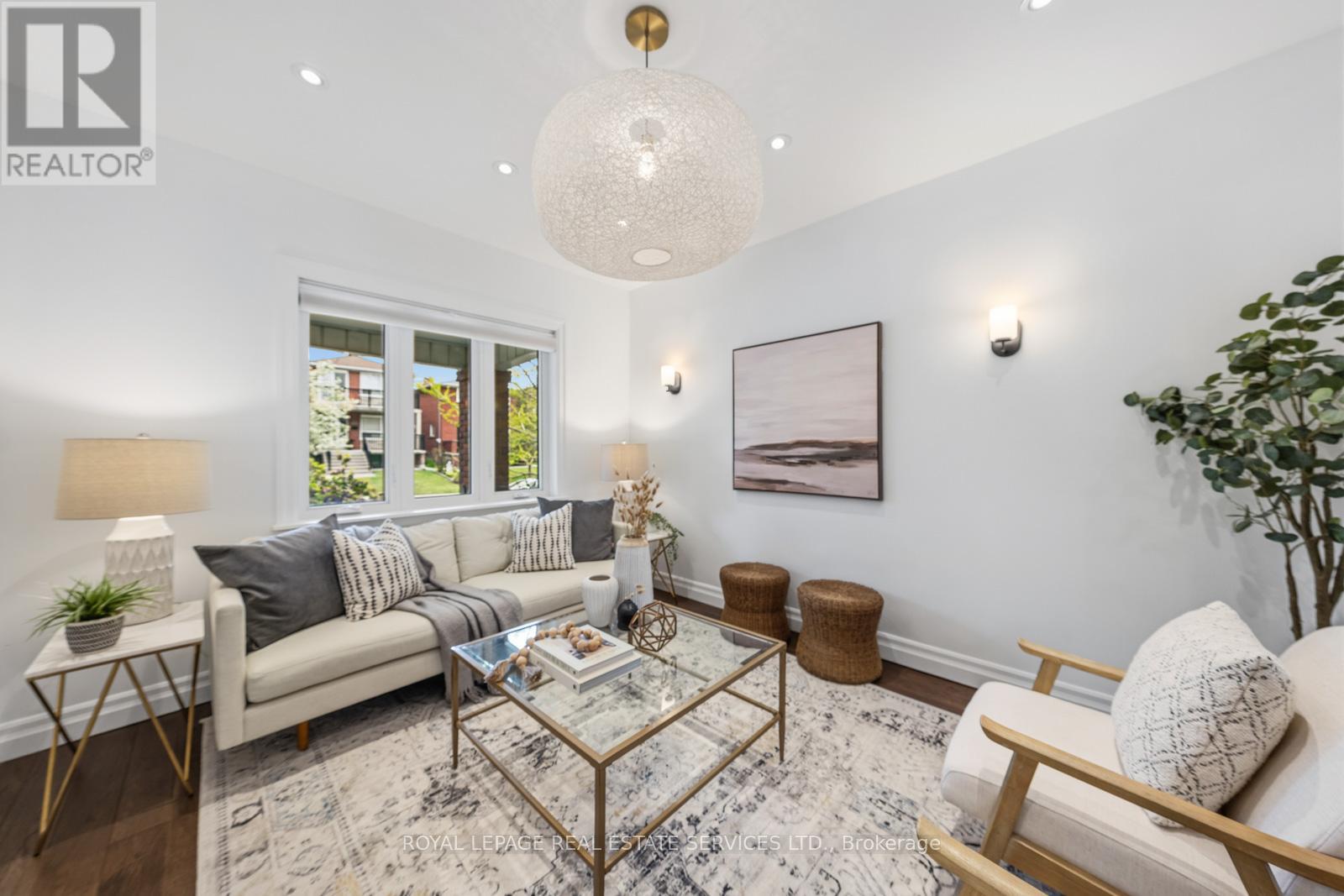 494 Durie Street, Toronto, Ontario  M6S 3G7 - Photo 8 - W13144336