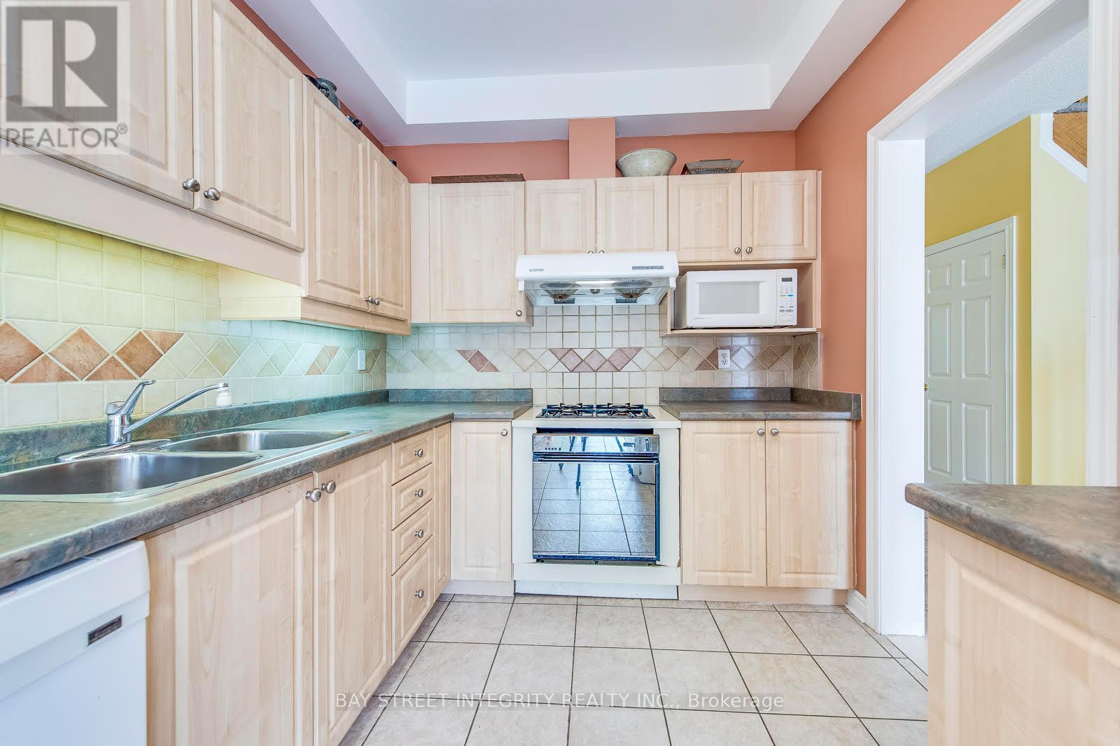 5326 Dryden Avenue, Burlington, Ontario  L7L 6Y7 - Photo 13 - W13144342