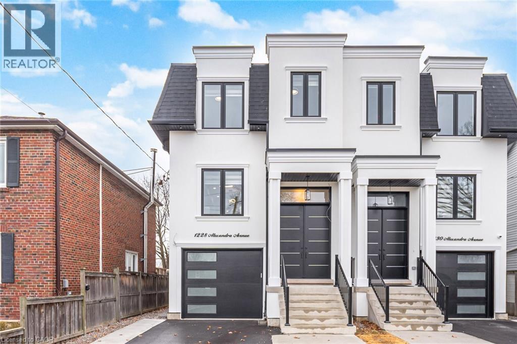 1228 ALEXANDRA Avenue, Mississauga, Ontario