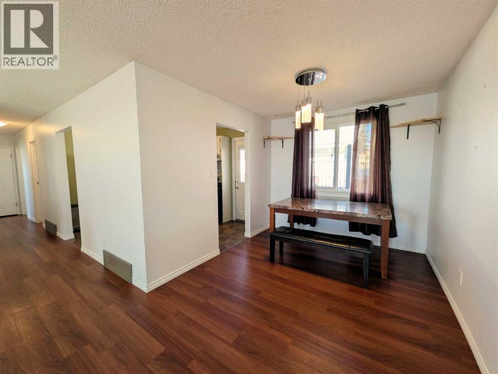 26 Sunset Drive, Spirit River, Alberta  T0H 3G0 - Photo 6 - A2312456
