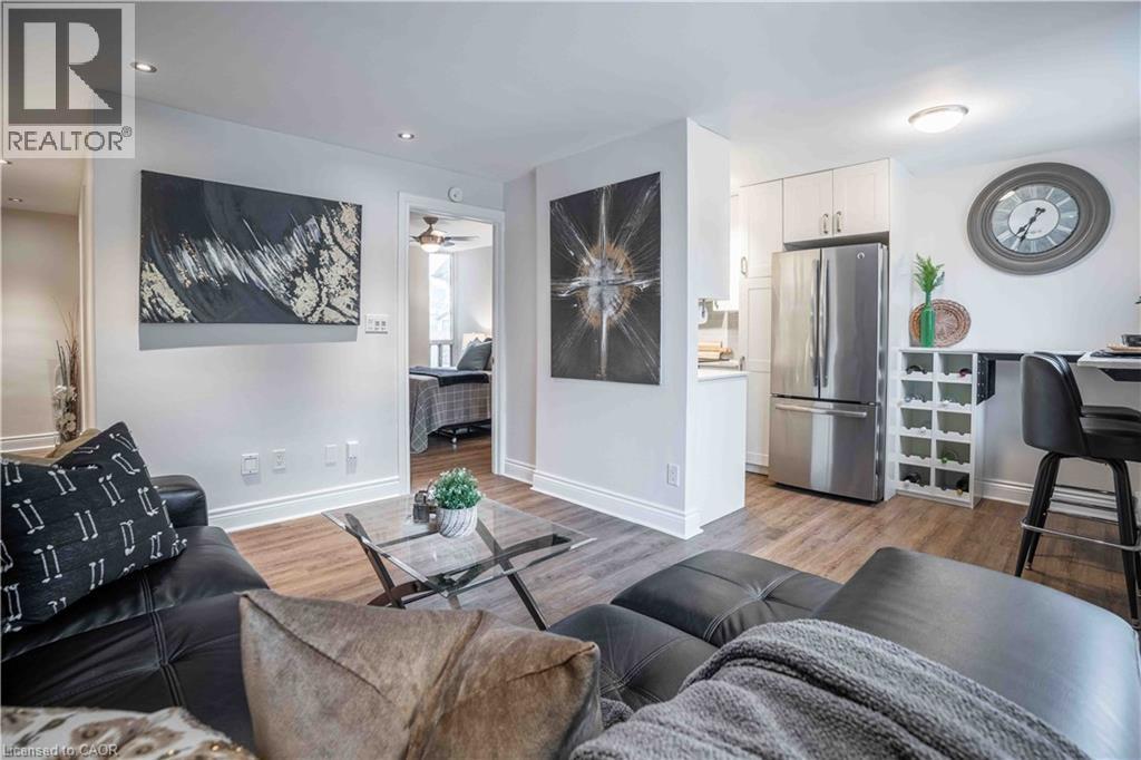 141 CATHARINE Street Unit# 204, Hamilton, Ontario