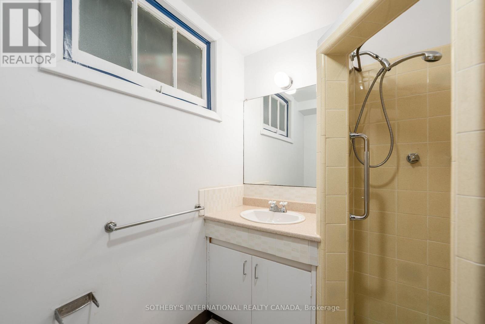15 Saxony Crescent, Toronto, Ontario  M9P 1S2 - Photo 28 - W13143260