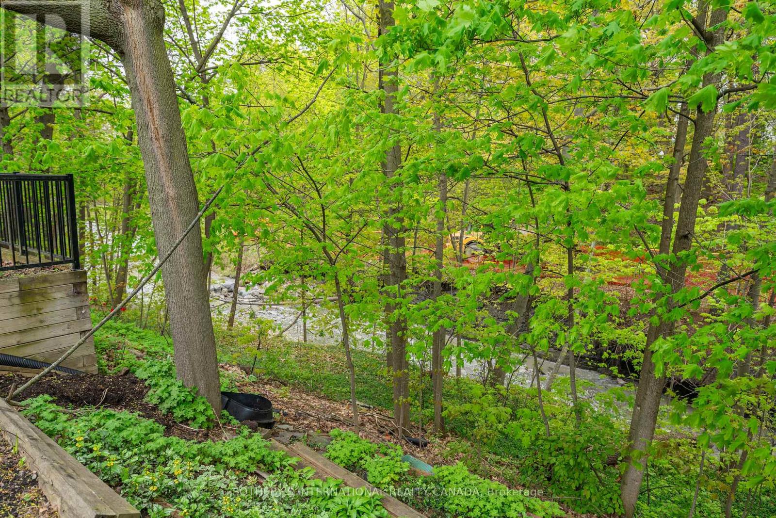 15 Saxony Crescent, Toronto, Ontario  M9P 1S2 - Photo 36 - W13143260