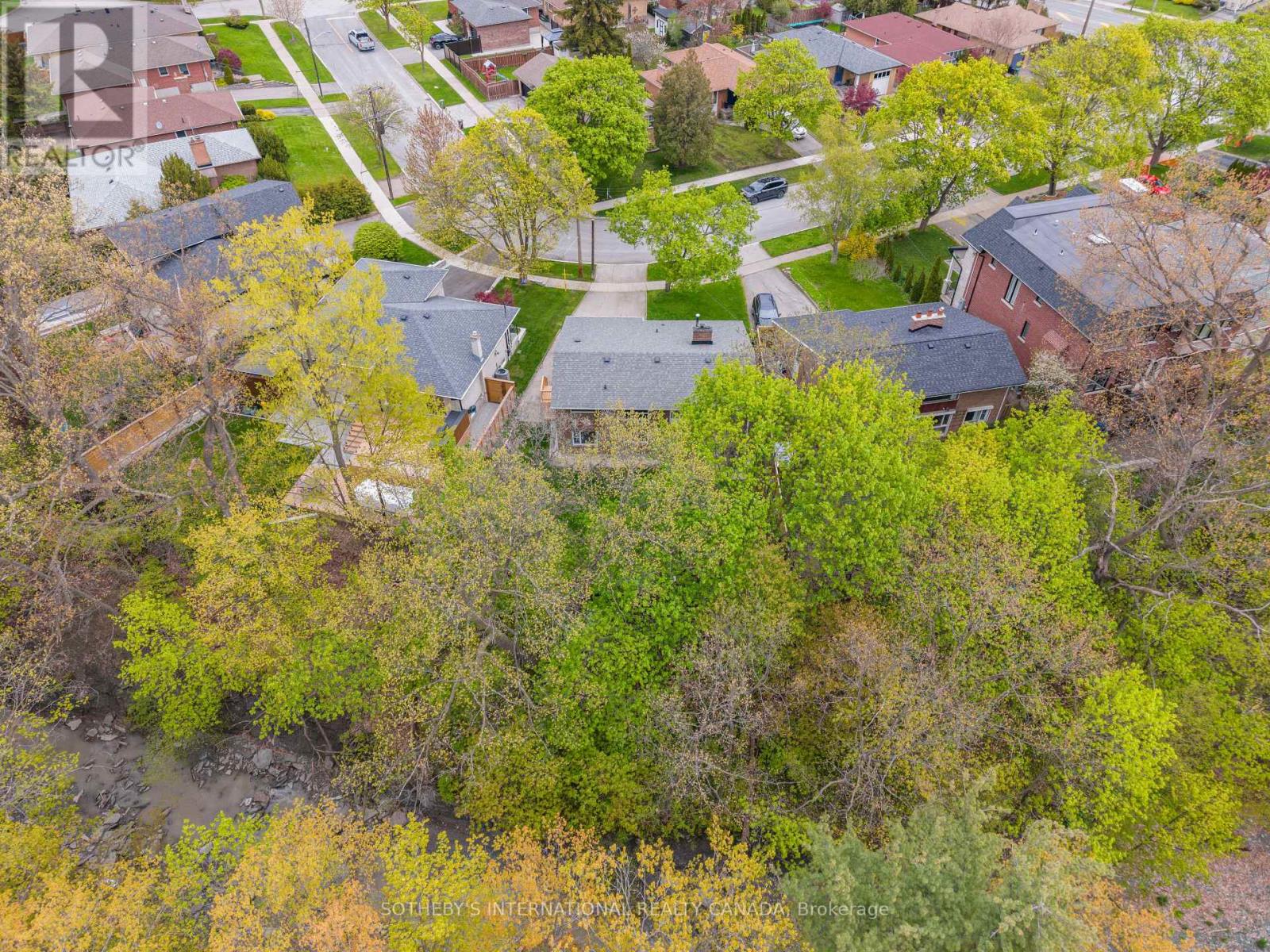 15 Saxony Crescent, Toronto, Ontario  M9P 1S2 - Photo 40 - W13143260