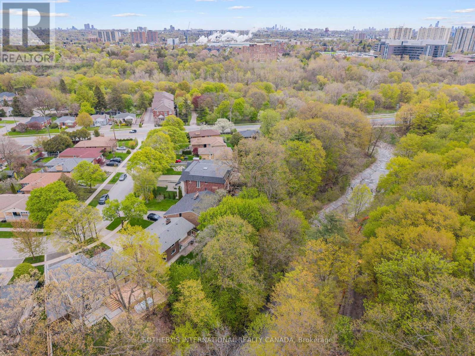 15 Saxony Crescent, Toronto, Ontario  M9P 1S2 - Photo 42 - W13143260