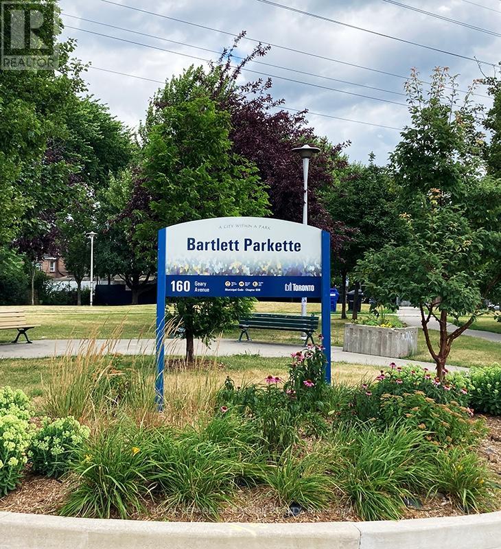 387 Bartlett Avenue N, Toronto, Ontario  M6H 3G8 - Photo 25 - W13143548