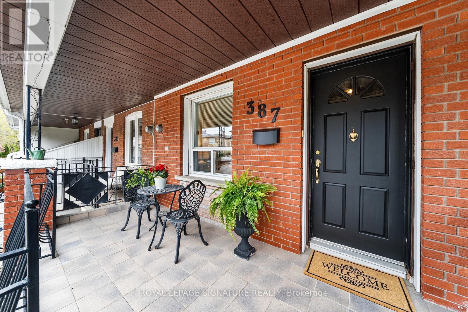 387 Bartlett Avenue N, Toronto, Ontario  M6H 3G8 - Photo 3 - W13143548