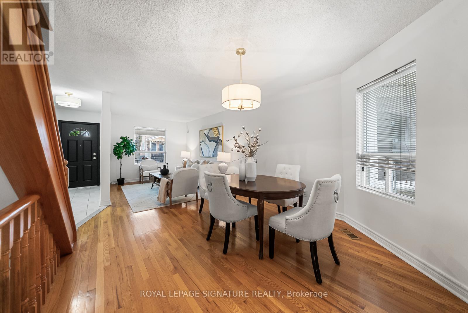 387 Bartlett Avenue N, Toronto, Ontario  M6H 3G8 - Photo 4 - W13143548