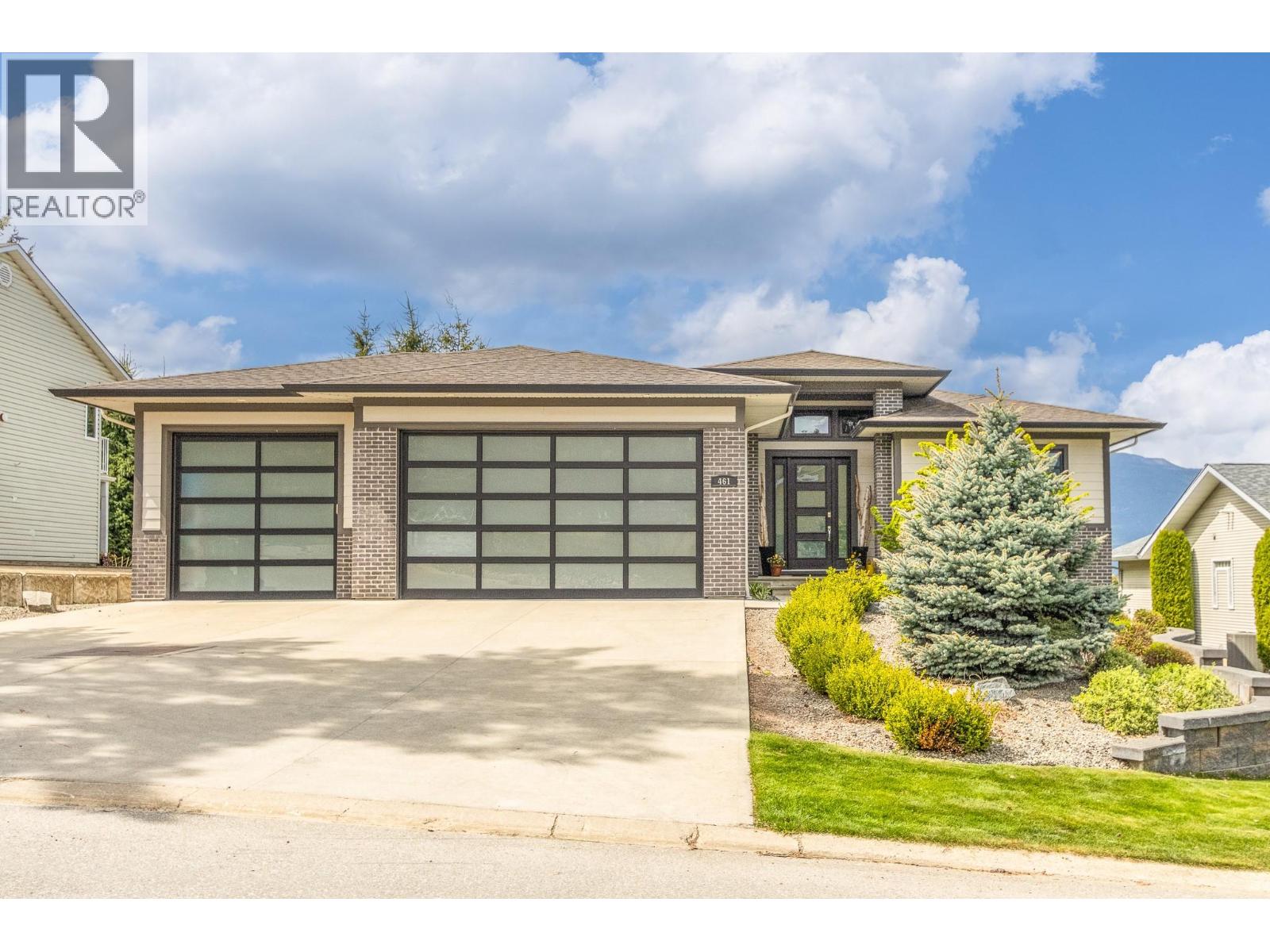 461 21 Street SE, Salmon Arm, British Columbia  V1E 1K5 - Photo 1 - 10385857