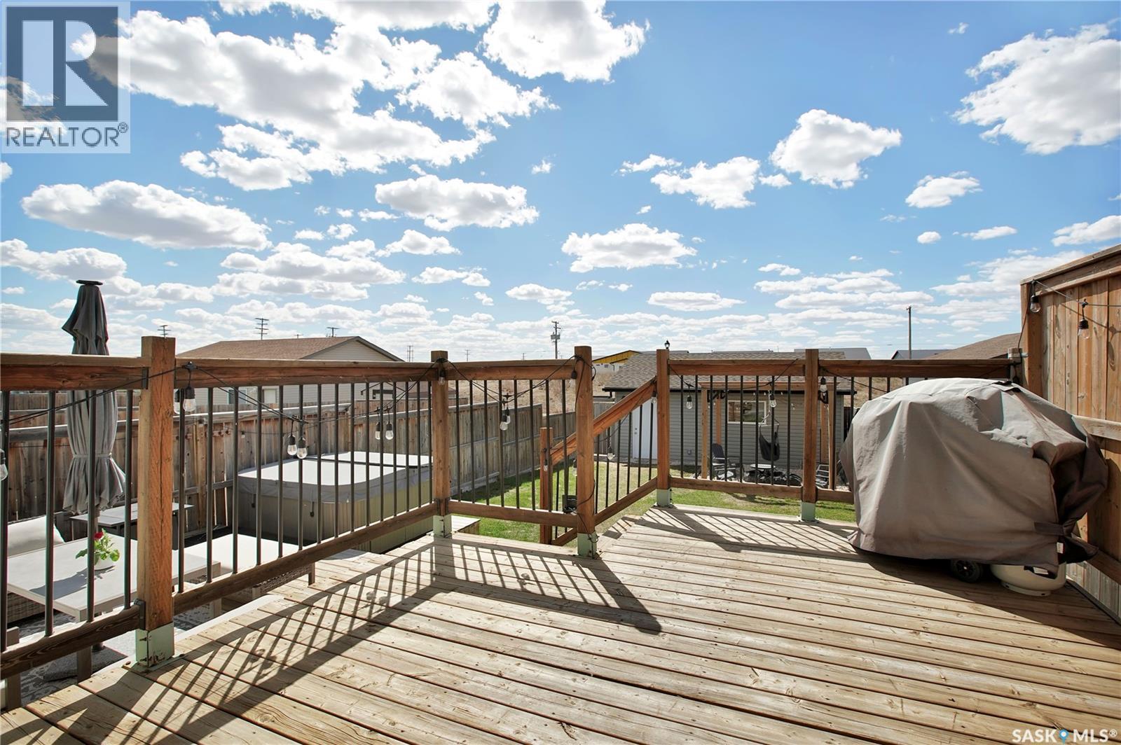 952 Glenview Cove, Martensville, Saskatchewan  S0K 0A2 - Photo 27 - SK036389