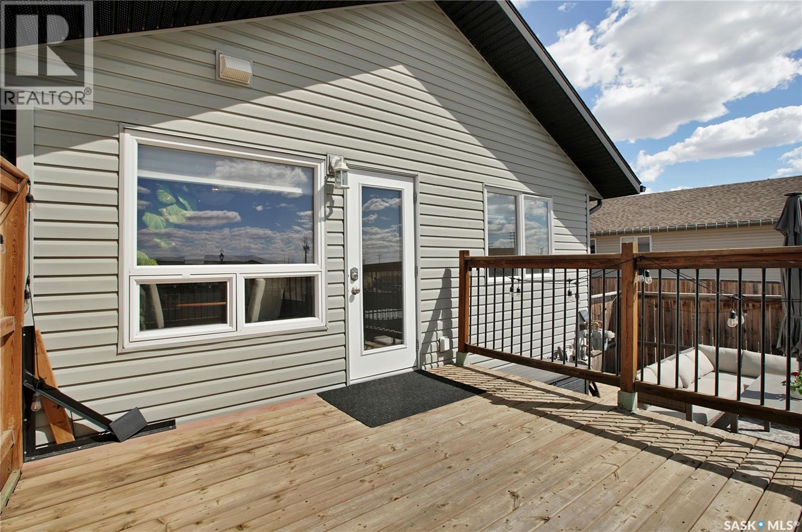 952 Glenview Cove, Martensville, Saskatchewan  S0K 0A2 - Photo 28 - SK036389