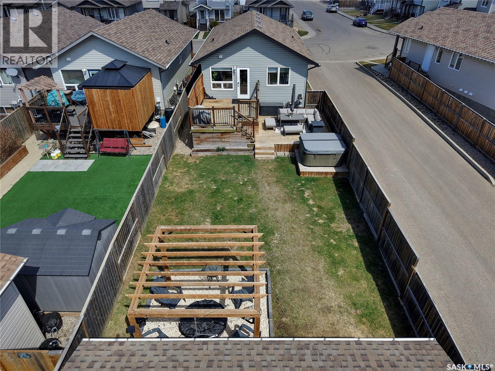 952 Glenview Cove, Martensville, Saskatchewan  S0K 0A2 - Photo 31 - SK036389