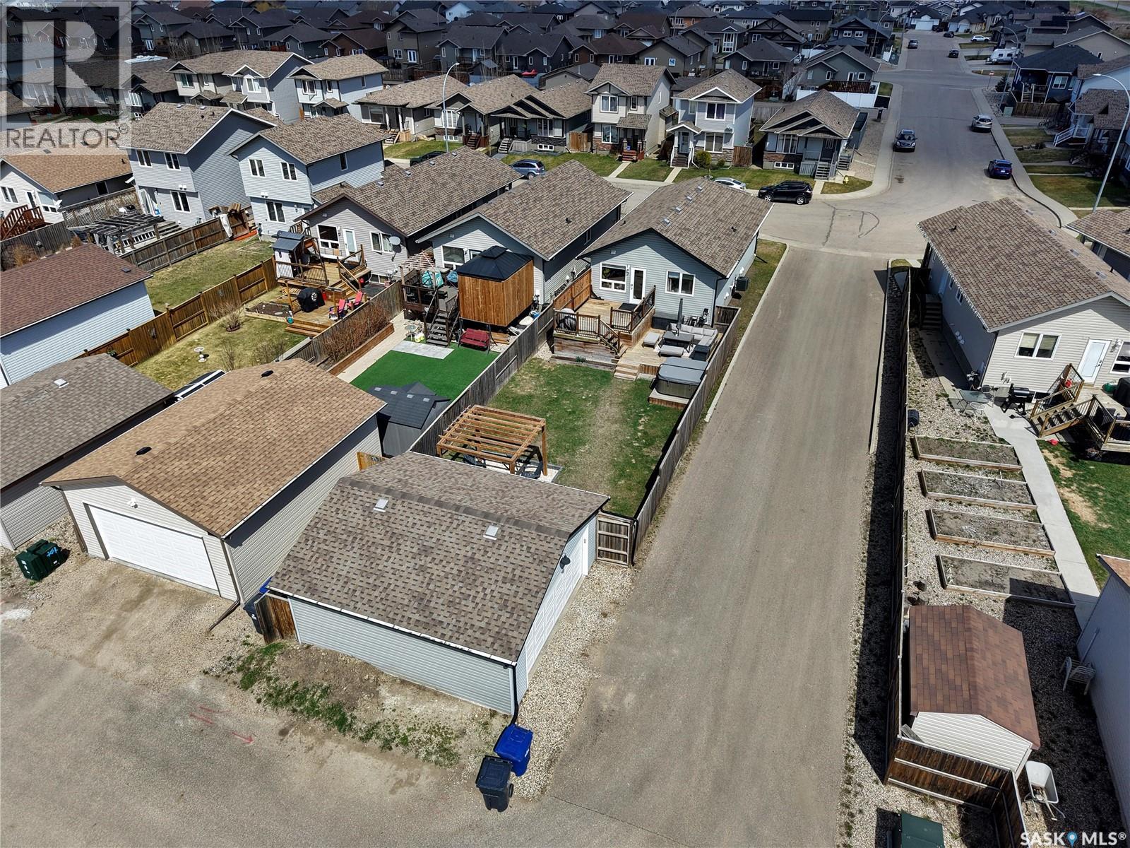 952 Glenview Cove, Martensville, Saskatchewan  S0K 0A2 - Photo 37 - SK036389