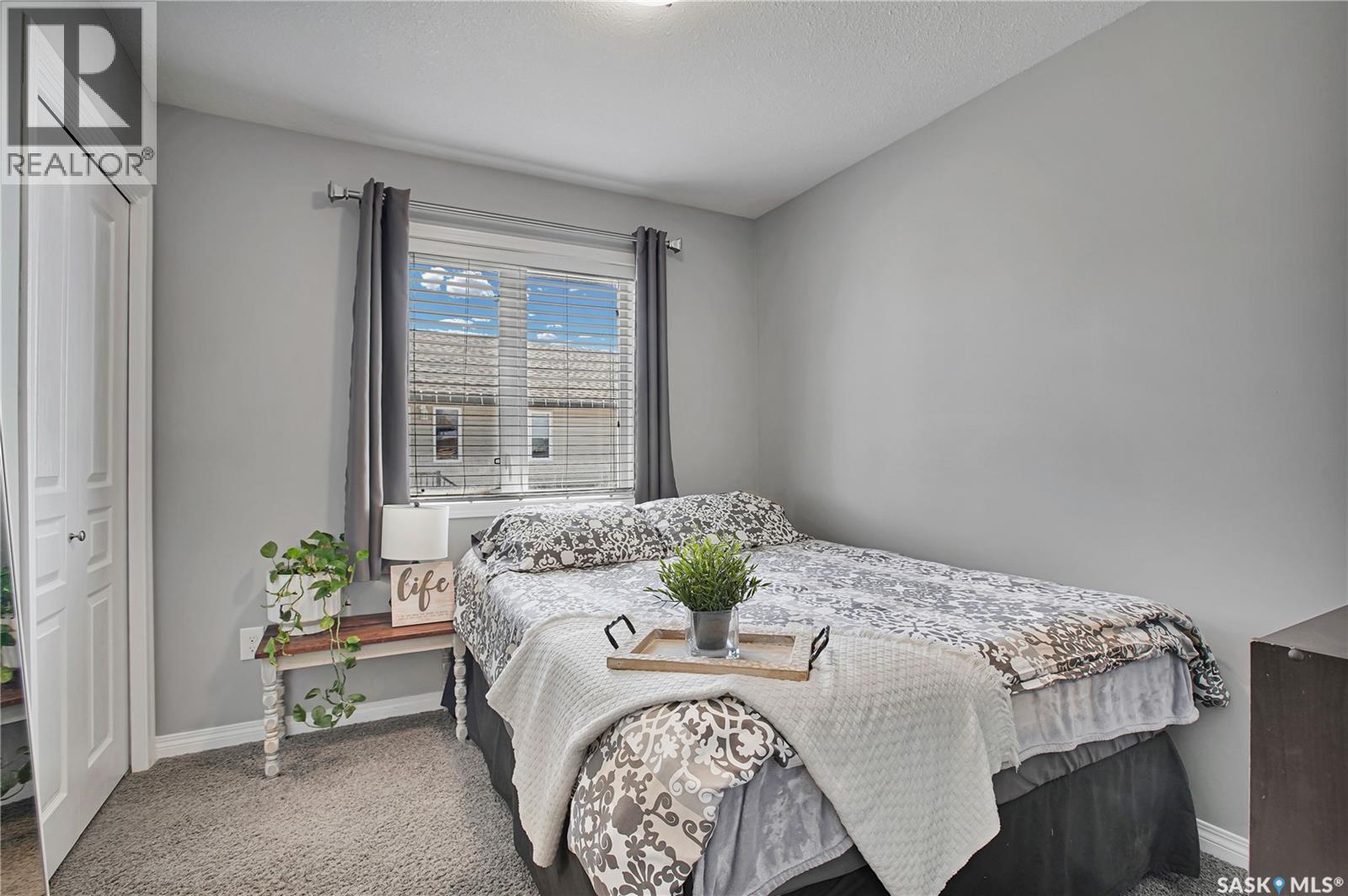 952 Glenview Cove, Martensville, Saskatchewan  S0K 0A2 - Photo 6 - SK036389