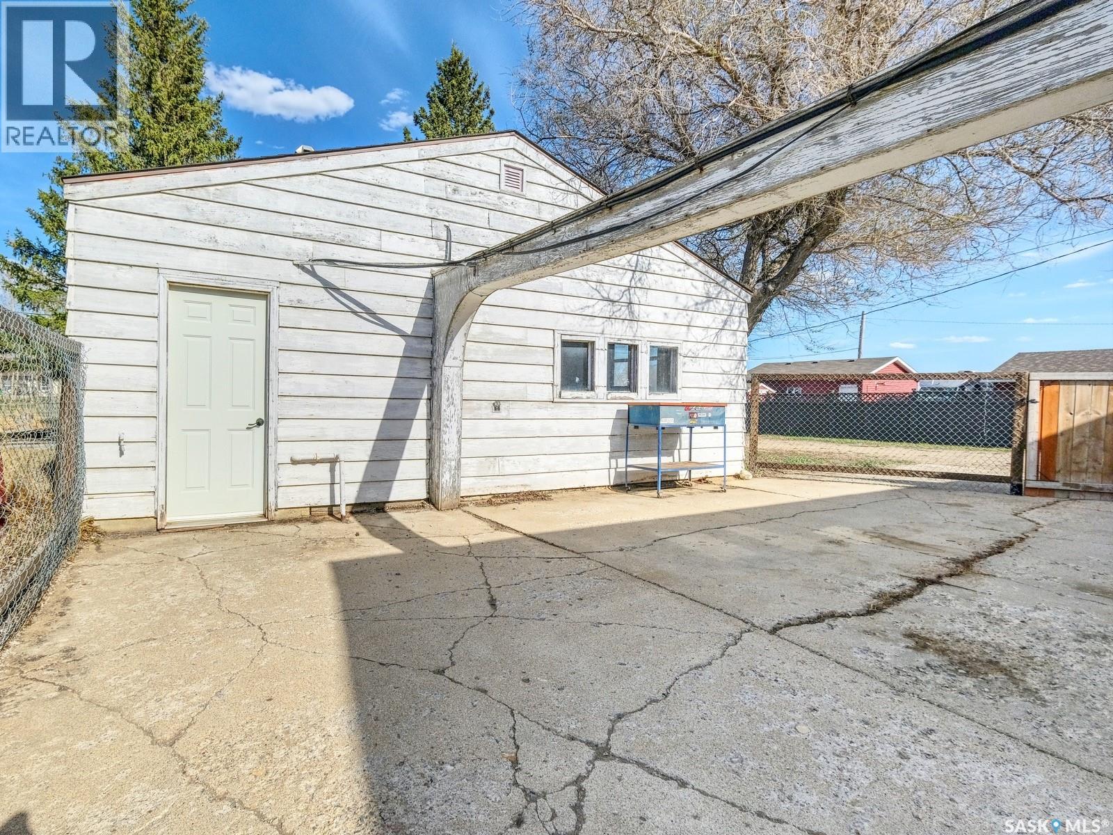 304 Young Street, Rosetown, Saskatchewan  S0L 2V0 - Photo 40 - SK036263