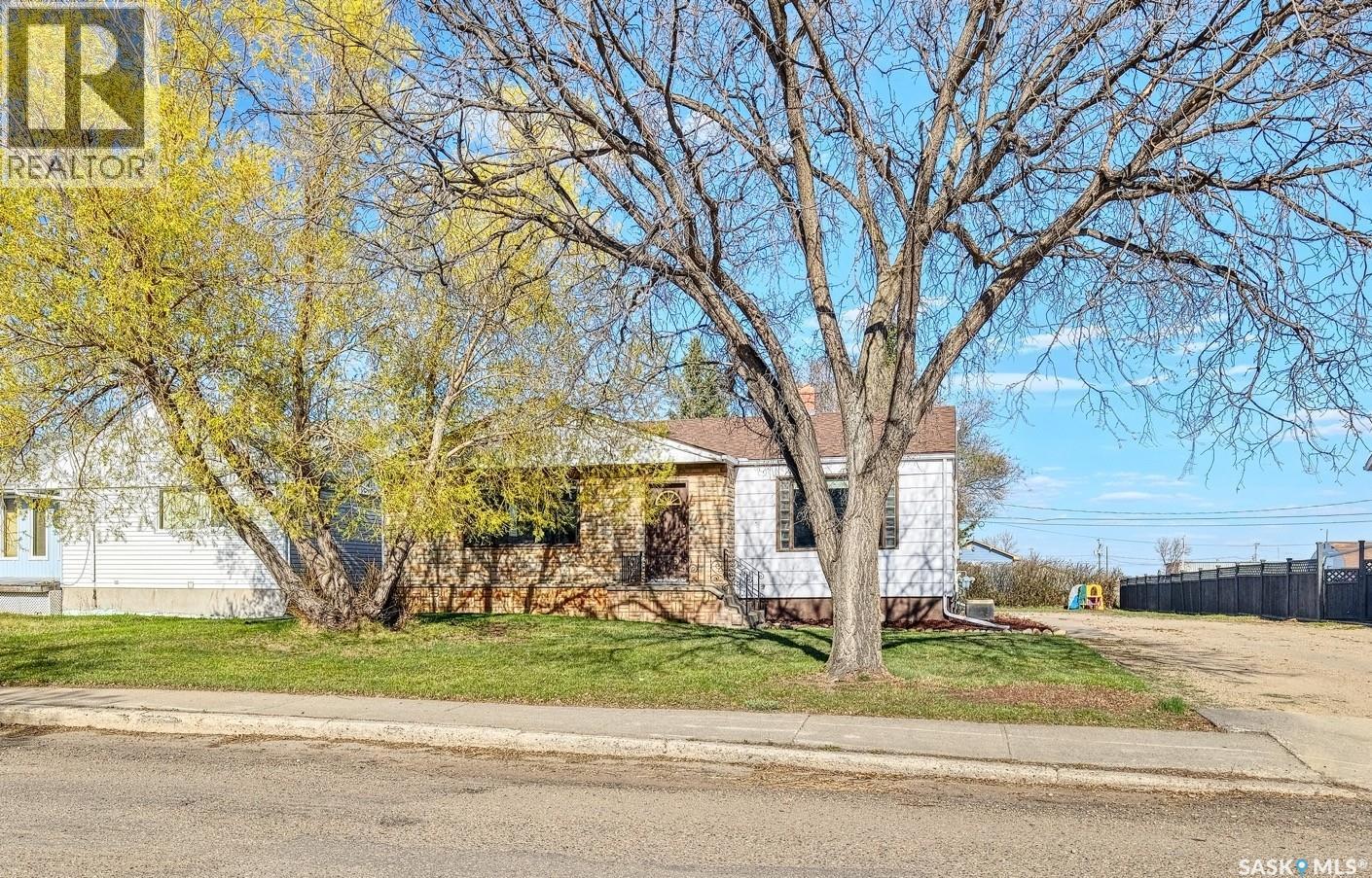 304 Young Street, Rosetown, Saskatchewan  S0L 2V0 - Photo 50 - SK036263