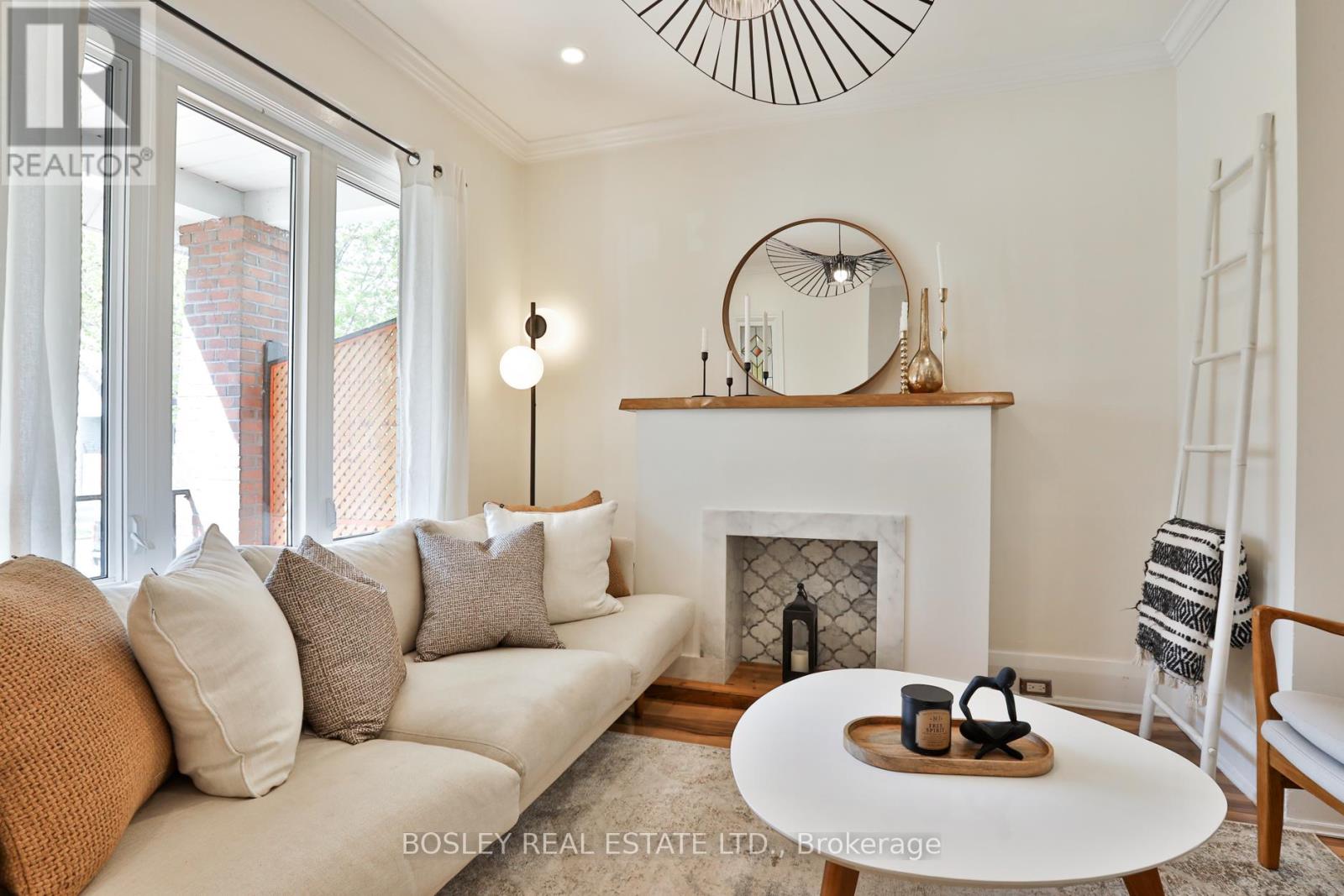 636 Glebeholme Boulevard, Toronto, Ontario  M4C 1V6 - Photo 8 - E13143960