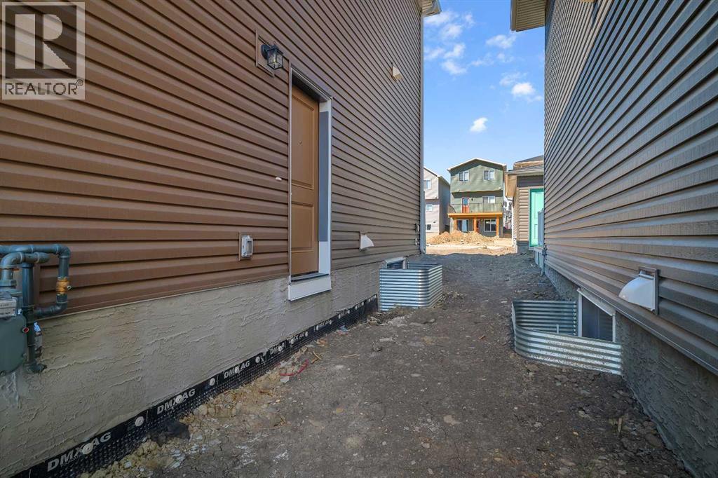 541 Bayview Street Sw, Airdrie, Alberta  T4B 5M4 - Photo 43 - A2311441
