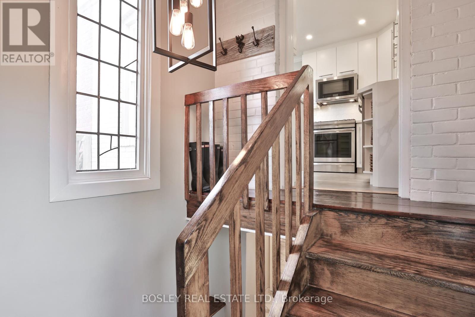 636 Glebeholme Boulevard, Toronto, Ontario  M4C 1V6 - Photo 30 - E13143960
