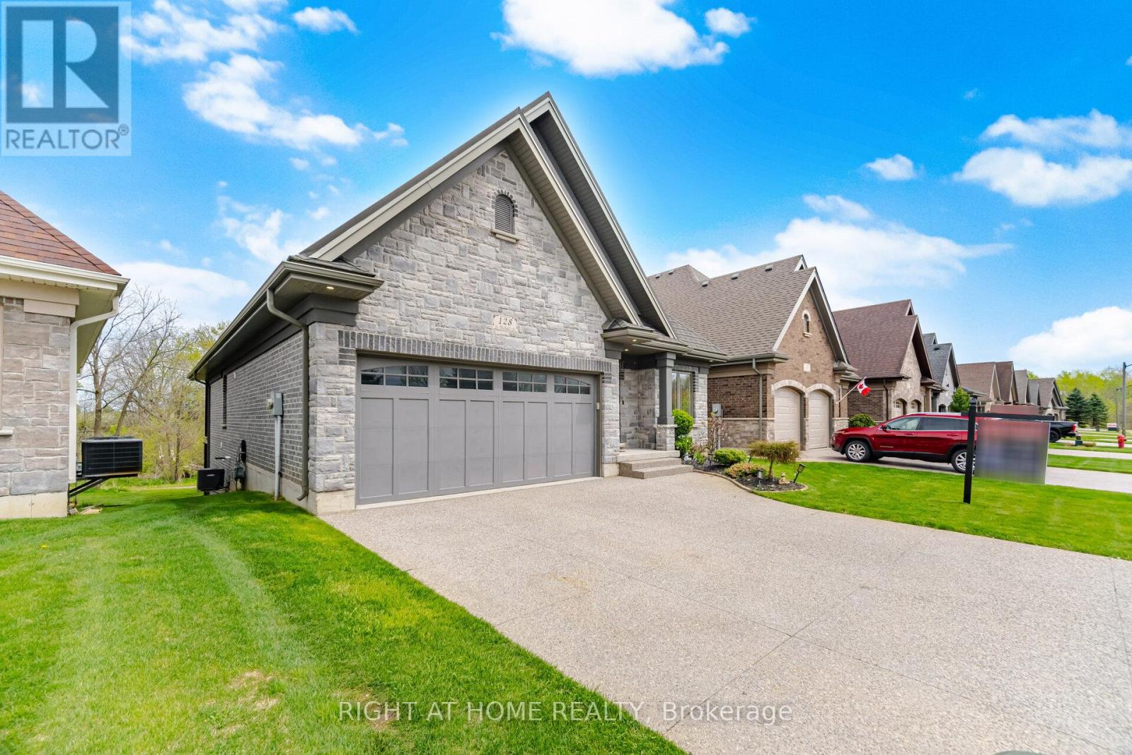 128 St. Michael's Street, Norfolk, Ontario  N4B 0A3 - Photo 6 - X13144138