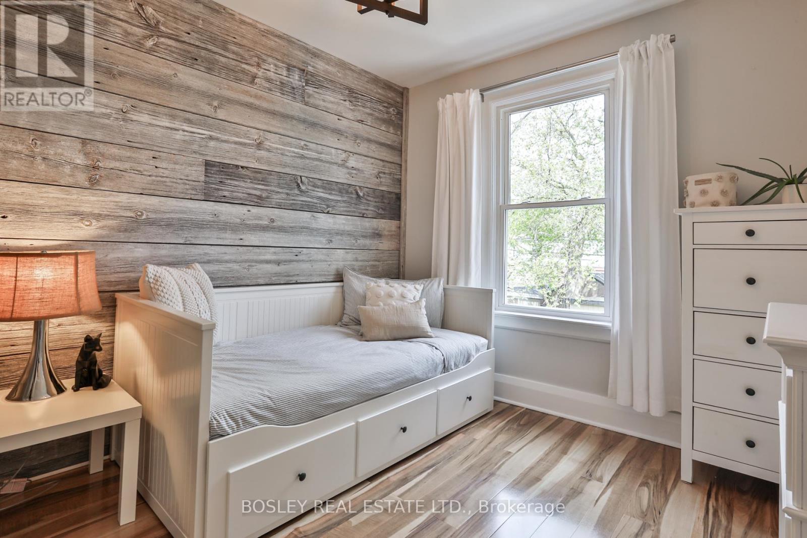 636 Glebeholme Boulevard, Toronto, Ontario  M4C 1V6 - Photo 21 - E13143960
