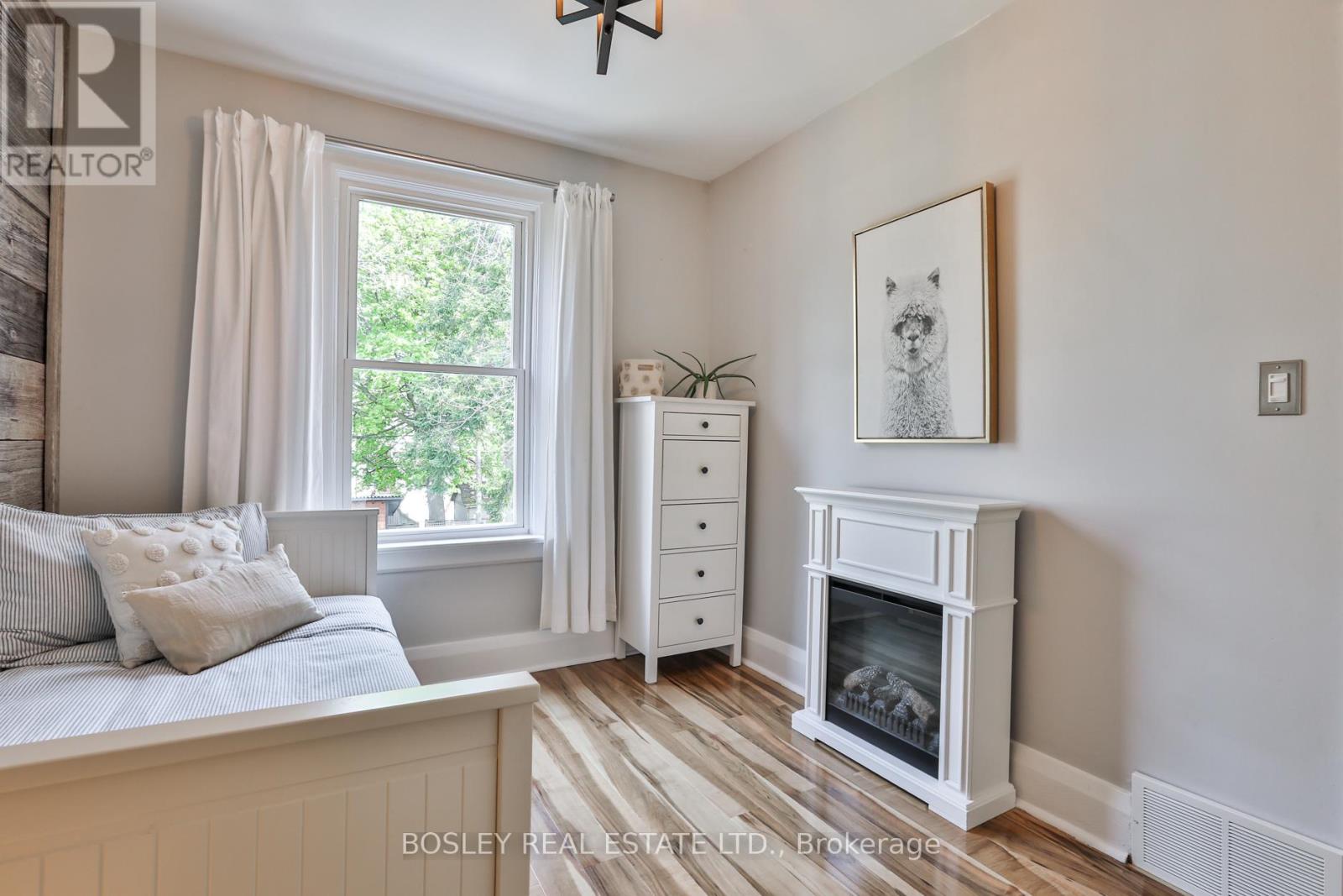 636 Glebeholme Boulevard, Toronto, Ontario  M4C 1V6 - Photo 23 - E13143960